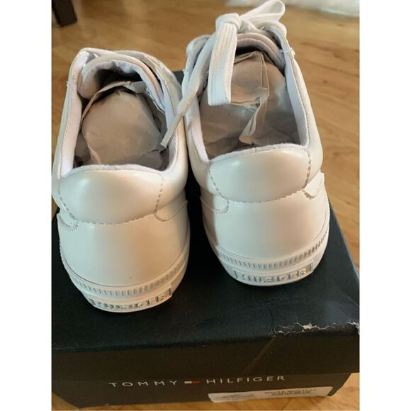 Tommy Hilfinger  white sneakers size 6.5 new - Picture 5 of 6